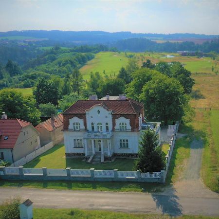 Apartmany Vila Manicka Kacov Екстер'єр фото